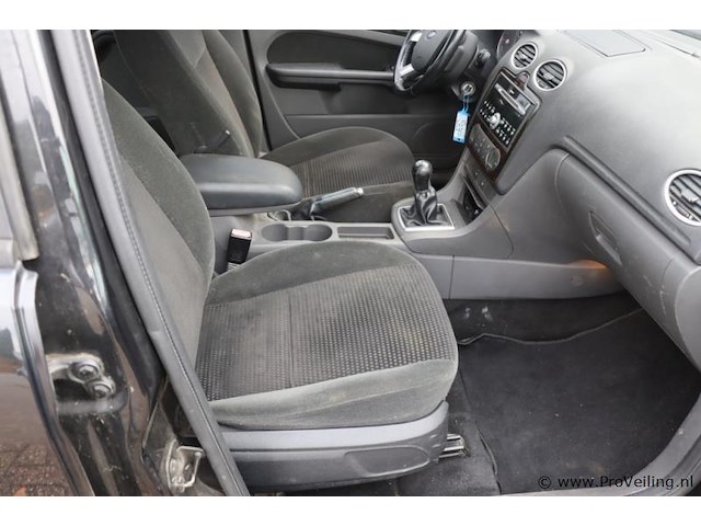 Ford focus ghia stationwagen | benzine | kenteken: 46-rz-ft - afbeelding 6 van  30