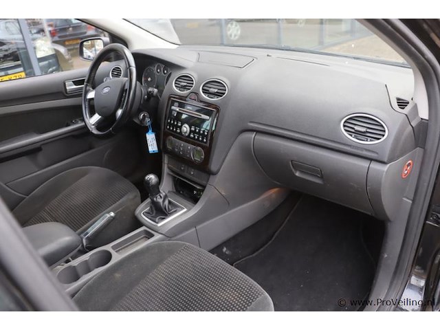 Ford focus ghia stationwagen | benzine | kenteken: 46-rz-ft - afbeelding 7 van  30