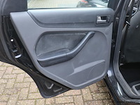 Ford focus ghia stationwagen | benzine | kenteken: 46-rz-ft - afbeelding 13 van  30