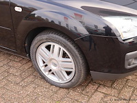 Ford focus ghia stationwagen | benzine | kenteken: 46-rzf-t - afbeelding 3 van  30