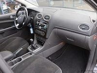 Ford focus ghia stationwagen | benzine | kenteken: 46-rzf-t - afbeelding 7 van  30