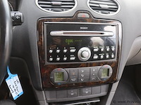 Ford focus ghia stationwagen | benzine | kenteken: 46-rzf-t - afbeelding 17 van  30