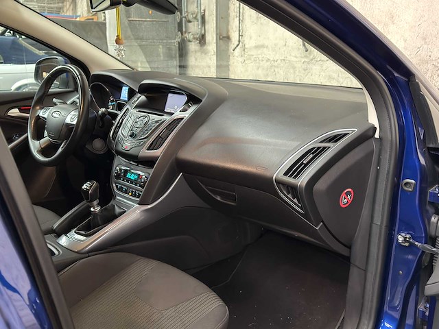 Ford focus wagon 1.0 ecob. edit. plus 125pk 2014, 2-xlh-94 - afbeelding 31 van  46