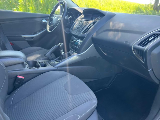 Ford focus wagon 1.0 ecob. edit. plus ; 5-xxv-98 - afbeelding 16 van  24