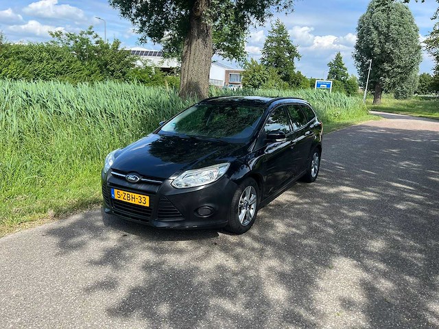 Ford focus wagon 1.0 ecoboost edition ; 5-zbh-33 - afbeelding 1 van  10