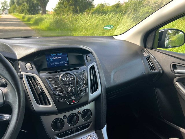 Ford focus wagon 1.0 ecoboost edition ; 5-zbh-33 - afbeelding 15 van  22