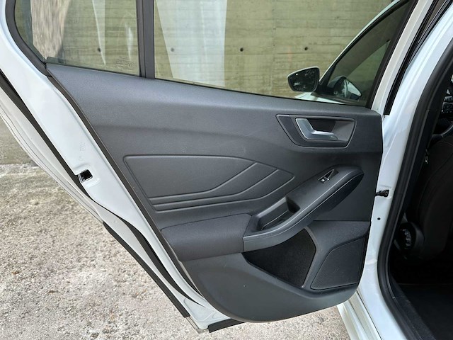 Ford focus wagon 1.0 ecoboost hybrid st line x business 122pk 2021 (origineel-nl+1 eigenaar) n-244-jg - afbeelding 34 van  46