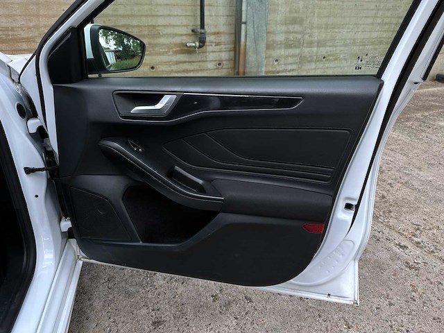 Ford focus wagon 1.0 ecoboost hybrid st line x business 122pk 2021 (origineel-nl+1 eigenaar) n-244-jg - afbeelding 40 van  46