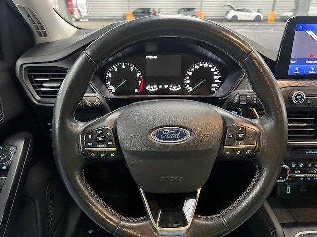 Ford focus wagon 1.0 ecoboost titanium business; zl-519-b - afbeelding 2 van  15