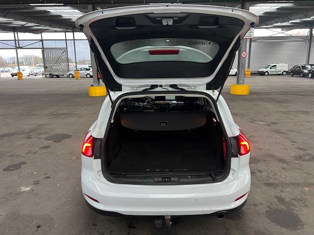 Ford focus wagon 1.0 ecoboost titanium business; zl-519-b - afbeelding 12 van  15