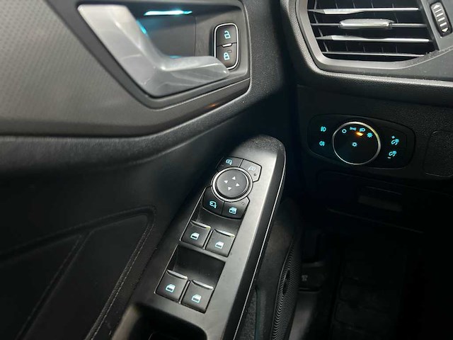 Ford focus wagon 1.0 ecoboost titanium business; zl-519-b - afbeelding 14 van  15