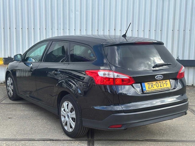 Ford focus wagon 1.0 ecoboost titanium; zr-021-f - afbeelding 12 van  17