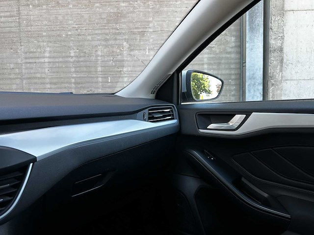 Ford focus wagon 1.0 ecoboost trend edition business 101pk 2019 (origineel-nl), zl-510-g - afbeelding 22 van  49
