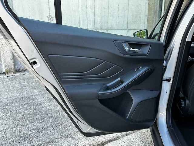 Ford focus wagon 1.0 ecoboost trend edition business 101pk 2019 (origineel-nl), zl-510-g - afbeelding 26 van  49