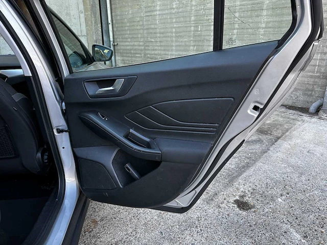 Ford focus wagon 1.0 ecoboost trend edition business 101pk 2019 (origineel-nl), zl-510-g - afbeelding 18 van  32