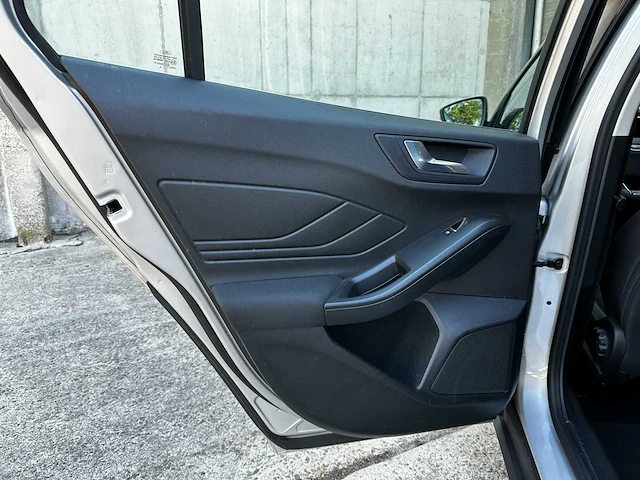 Ford focus wagon 1.0 ecoboost trend edition business 101pk 2019 (origineel-nl), zl-510-g - afbeelding 27 van  44