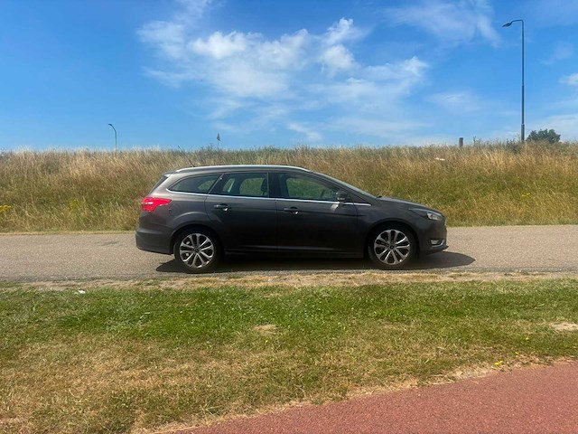 Ford focus wagon 1.0 first edition 2015 | gr-397-h i - afbeelding 14 van  14