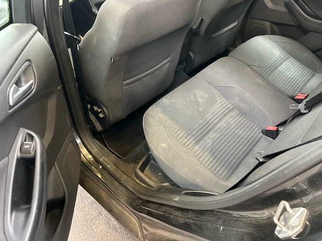 Ford focus wagon 1.0 titanium edition , ; gp-793-r - afbeelding 13 van  16