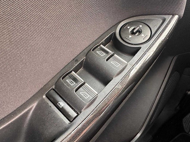 Ford focus wagon 1.0 titanium; jd-689-v - afbeelding 6 van  19