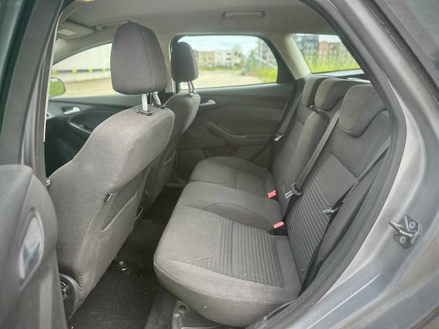 Ford focus wagon 1.0 titanium ; kl-303-s - afbeelding 12 van  14