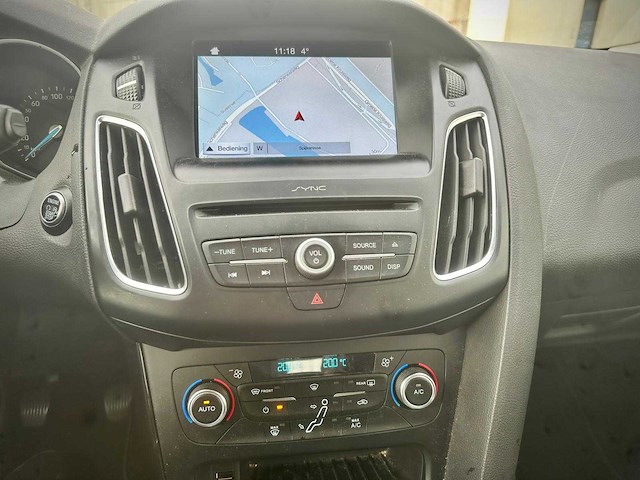 Ford focus wagon 1.0 titanium; nl-961-j - afbeelding 2 van  9