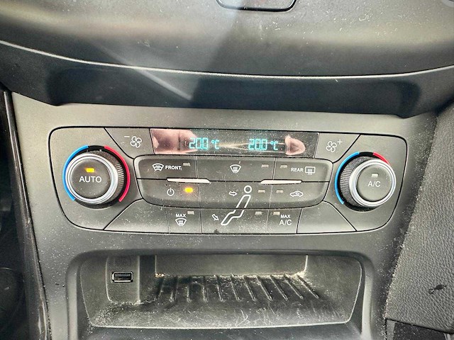 Ford focus wagon 1.0 titanium; nl-961-j - afbeelding 3 van  9