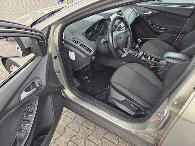 Ford focus wagon 1.0 titanium; nt-037-t - afbeelding 14 van  17