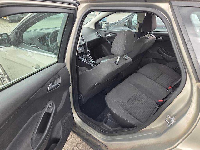 Ford focus wagon 1.0 titanium; nt-037-t - afbeelding 17 van  17