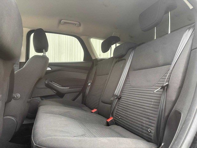 Ford focus wagon 1.0 titanium; nt-133-g - afbeelding 8 van  17