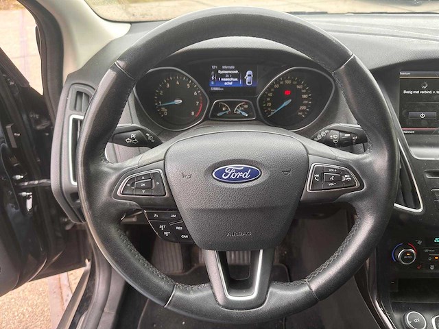 Ford focus wagon 1.0 titanium; nt-133-g - afbeelding 17 van  17