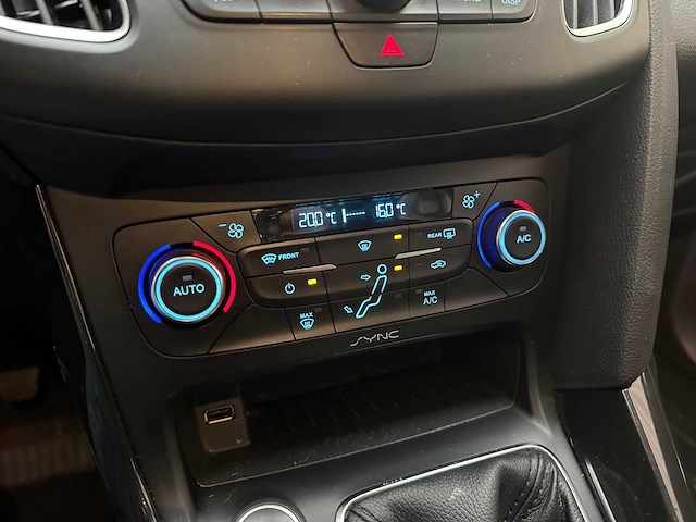 Ford focus wagon 1.0 titanium - afbeelding 14 van  29