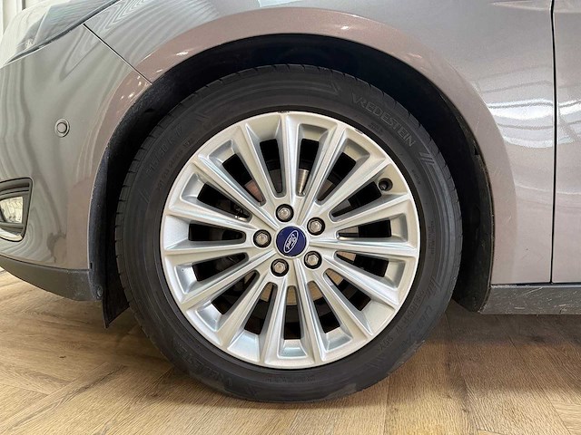 Ford focus wagon 1.0 titanium - afbeelding 24 van  29