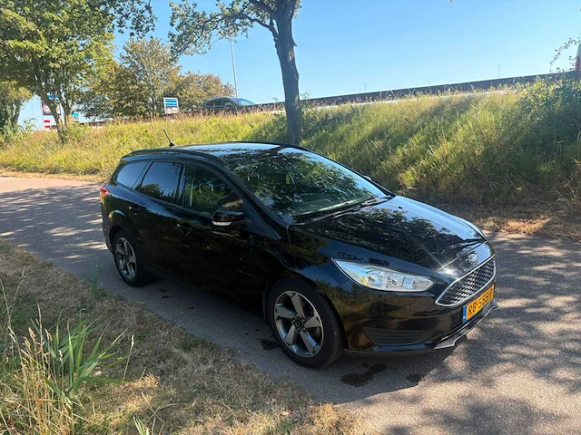 Ford focus wagon 1.0 trend * rb-555-p - afbeelding 2 van  30