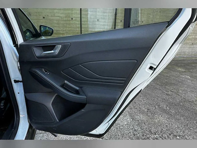 Ford focus wagon 1.5 ecoblue trend edition business 120pk 2019 (origineel-nl), zl-575-k - afbeelding 34 van  46