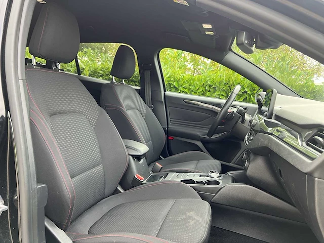 Ford focus wagon 1.5 ecoboost vignale | g-408-kj - afbeelding 32 van  45