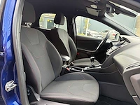Ford focus wagon 1.5 st-line | sr-657-d i - afbeelding 19 van  33