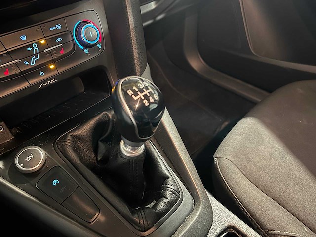 Ford focus wagon 1.5 titanium edition, zj-198-f - afbeelding 9 van  20