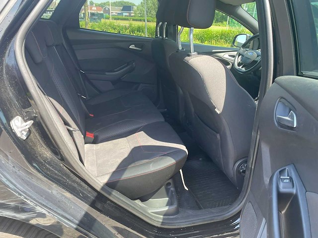 Ford focus wagon 1.5 titanium st line | l-068-bt i - afbeelding 3 van  13
