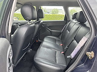 Ford focus wagon 1.6-16v futura 2004 | 04-pp-kh - afbeelding 13 van  23