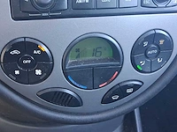 Ford focus wagon 1.6-16v futura 2004 | 17-pf-rl - afbeelding 22 van  24