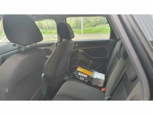 Ford focus wagon 1.6-16v futura , 36-sn-pf - afbeelding 9 van  12