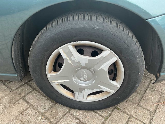 Ford focus wagon 1.6-16v trend 72-tb-vn - afbeelding 4 van  4