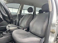 Ford focus wagon 1.6-16v trend car 2004 | 27-nr-rz - afbeelding 2 van  22