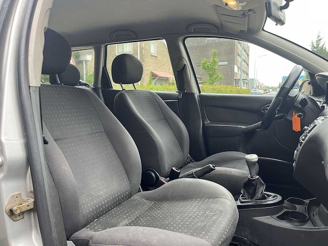 Ford focus wagon 1.6-16v trend car 2004 | 27-nr-rz - afbeelding 11 van  22