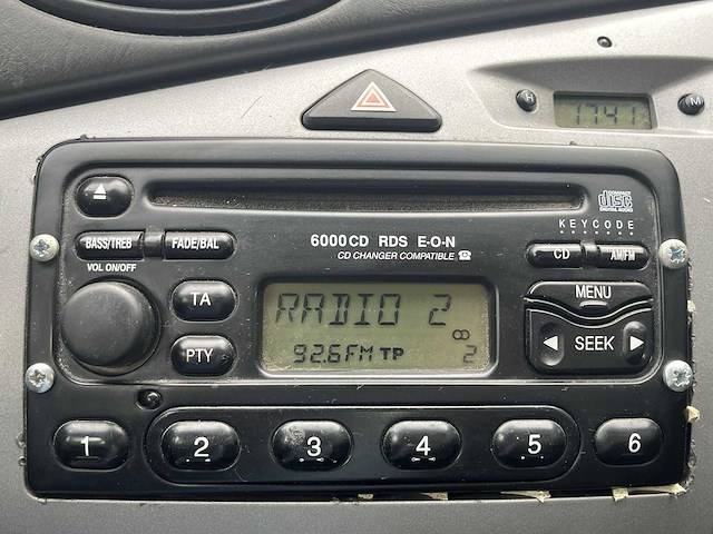 Ford focus wagon 1.6-16v trend car 2004 | 27-nr-rz - afbeelding 6 van  22