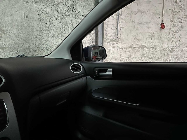 Ford focus wagon 1.6 comfort 101pk 2012, 01-szv-4 - afbeelding 19 van  37