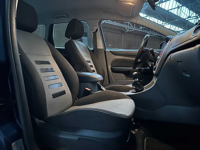 Ford focus wagon 1.6 comfort 101pk 2012, 01-szv-4 - afbeelding 29 van  37