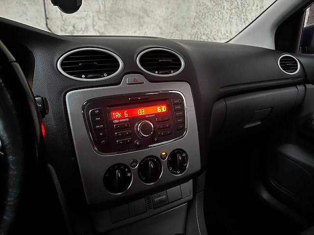 Ford focus wagon 1.6 comfort 101pk 2012, 01-szv-4 - afbeelding 18 van  37