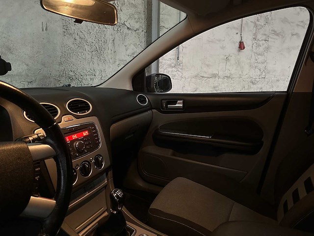 Ford focus wagon 1.6 comfort 101pk 2012, 01-szv-4 - afbeelding 9 van  37