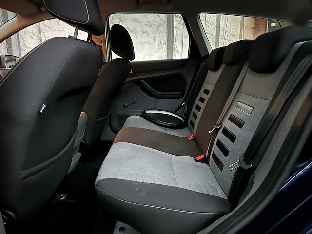 Ford focus wagon 1.6 comfort 101pk 2012, 01-szv-4 - afbeelding 24 van  37